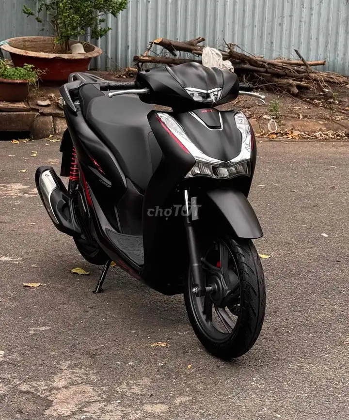 Honda SH 160i ABS конец 2024 черный full black