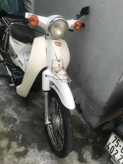 Японский белый Honda Cub