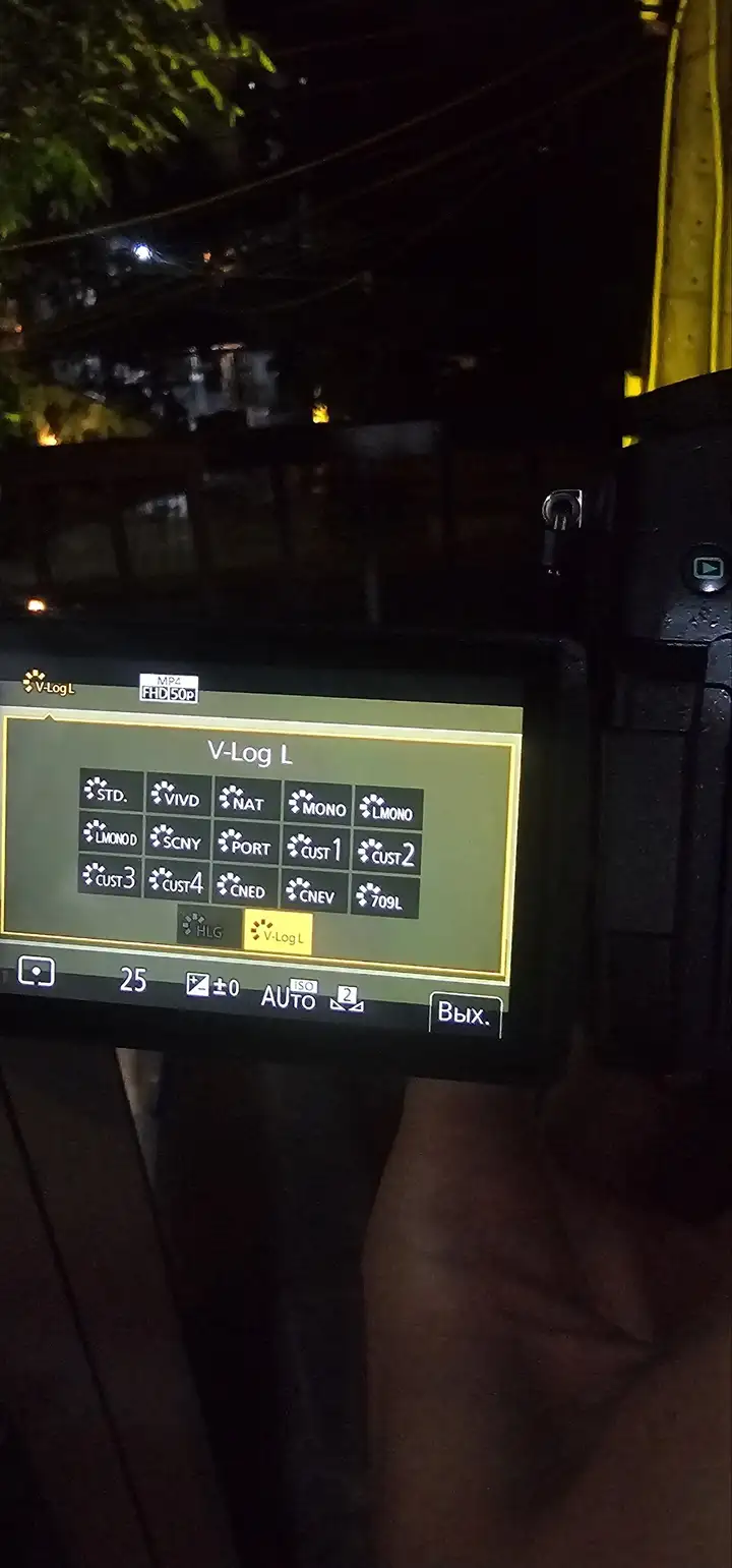 Видеокамера Panasonic Lumix GH5 с объективами