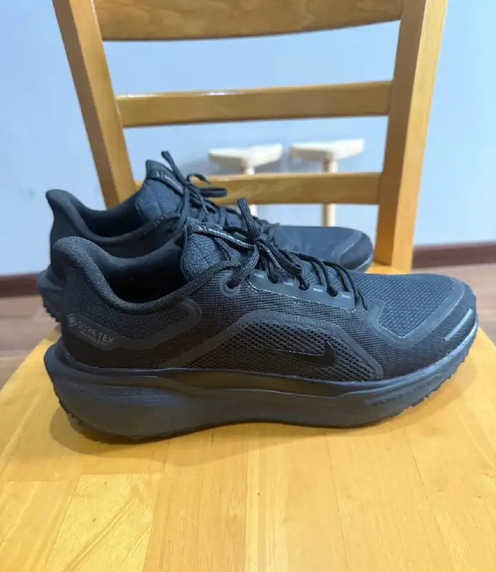 Личные вещи: Insta360, iPhone, Nike, Jordan, куртки, часы, ремни, Yeezy, BE@RBRICK