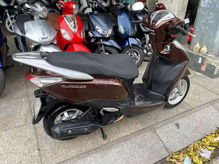 Honda Lead, коричневый, б/у, Вьетнам
