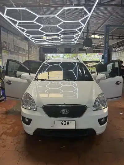 Kia Carens 2015, МКПП, белый, 7 мест
