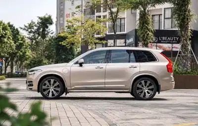 Volvo XC90 T8 2024 Максимальная Гибрид Швеция