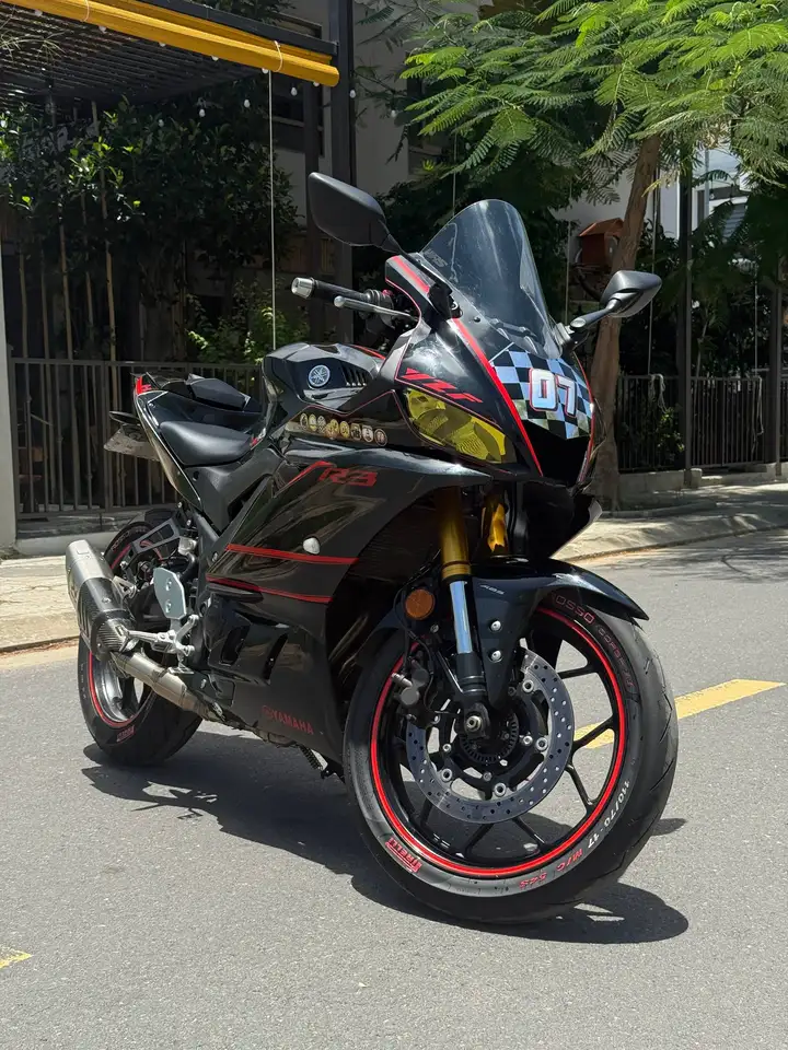 Yamaha R3 2023
