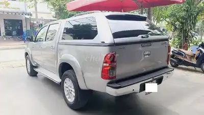 Toyota Hilux E МКПП 2WD 2015, отличное состояние