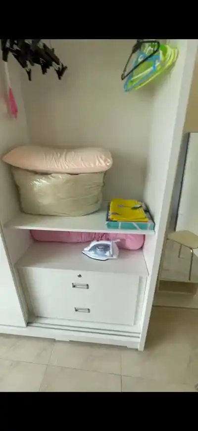 Шкаф 2 м x 1,8 м