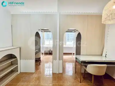 Апартаменты с 2 спальнями, 2 антресолями и отдельной кухней