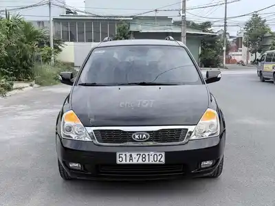 Kia Carnival 2.7AT в отличном оригинальном состоянии с полным ТО