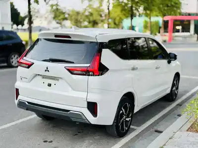 Mitsubishi Xpander 2024 Premium White