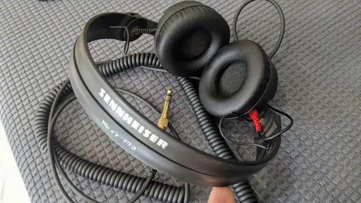 Наушники Senhiser hd25