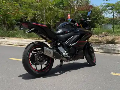 Yamaha R3 2023