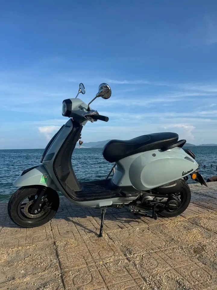 Скутер Viktoria в нео-ретро дизайне (стиль Vespa)