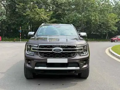 Ford Everest Titanium 4x4 2023 коричневый 110 тыс. км
