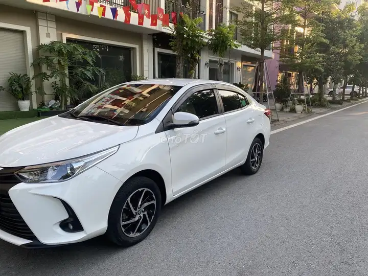 Toyota Vios 1.5E CVT автомат, 2022 г.в., от собственника