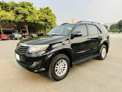 Toyota Fortuner 2.7V 4x4 2014 Черный
