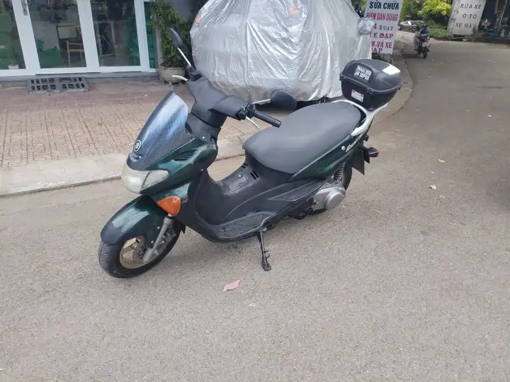 Suzuki Avenis 150 (2002)
