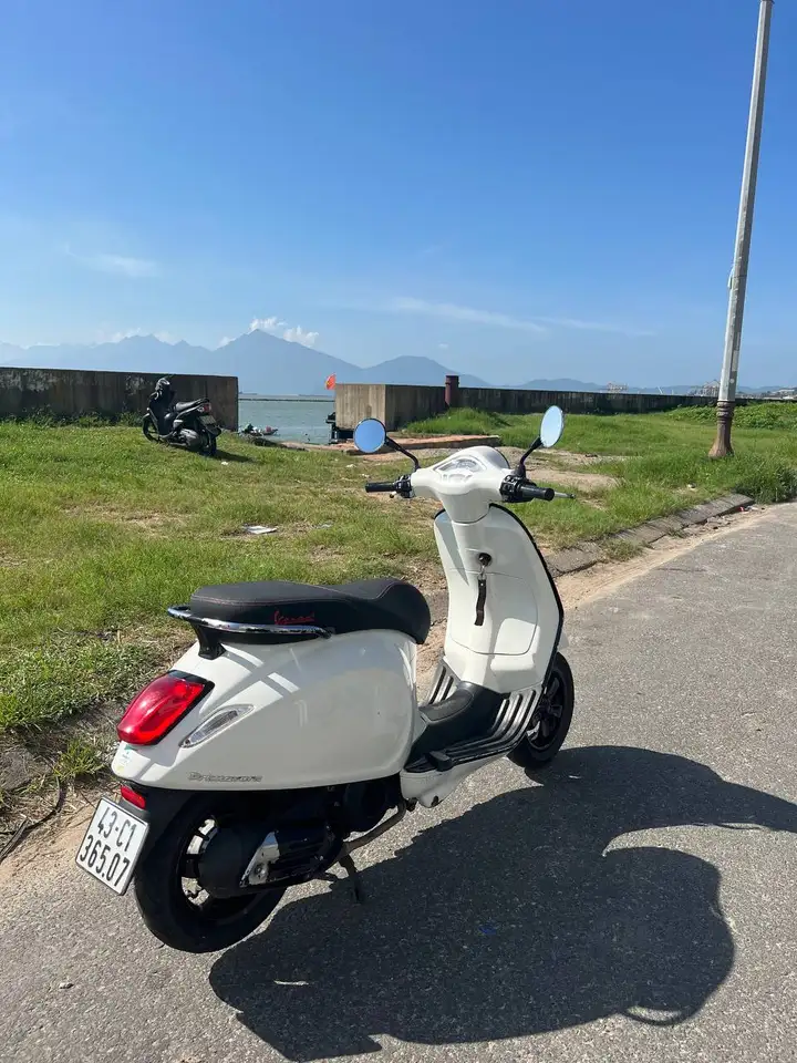 Мотоцикл Vespa Primavera 125