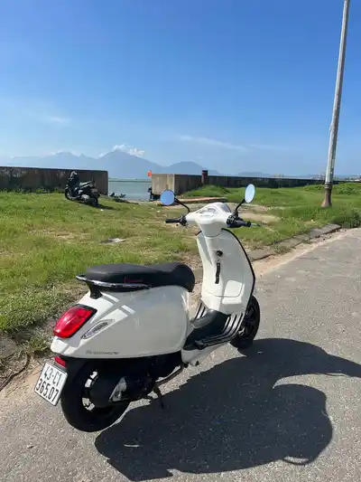 Мотоцикл Vespa Primavera 125