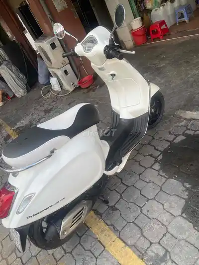 Piaggio Vespa 2015, белый