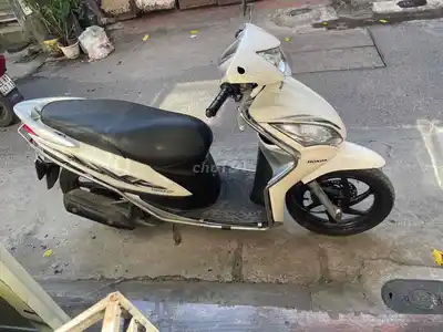 Honda Vision Fi, тихий двигатель, номера 29, красивый мопед