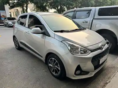 Hyundai Grand i10 Автомат 50000 км Серебристый