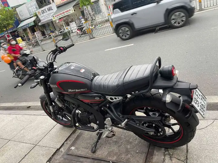 Yamaha XSR 155 черно-красный б/у