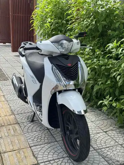 HONDA SH 125 2016 БЕЛЫЙ