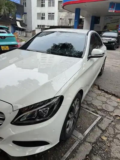 Mercedes C200 2017, 100 тыс. км, белый
