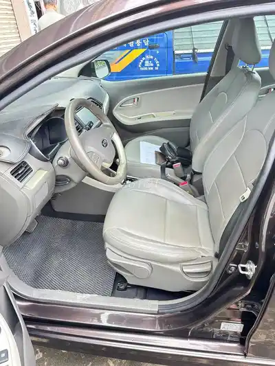 Kia Morning 5-местный коричневый