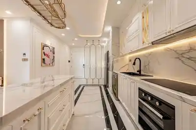 Апартаменты с 3 спальнями в Vinhomes Golden River BASON, 1-й округ, премиум-мебель