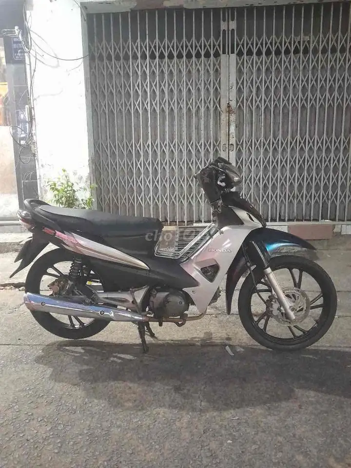 Honda Wave S 100, черный с серебристым