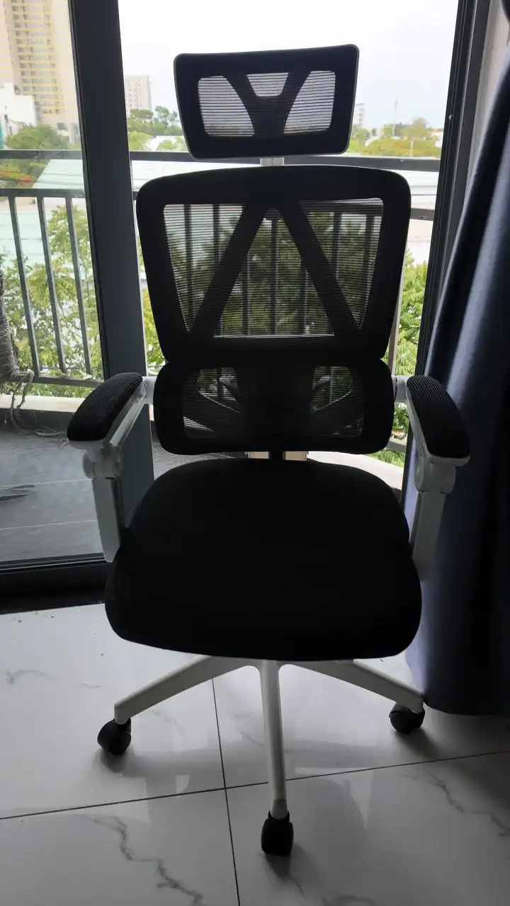 Кресло компьютерное Ergonomic Chair белое
