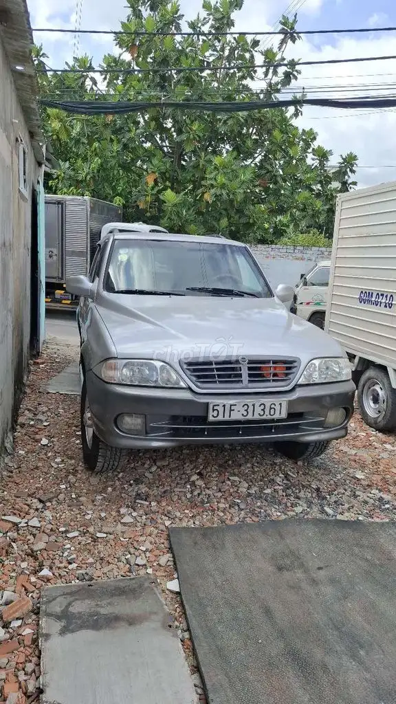 SsangYong 2005, 7 мест, автомат, серебристый