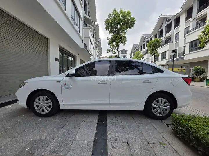 MG MG5 MT 2024 42000 км Белый