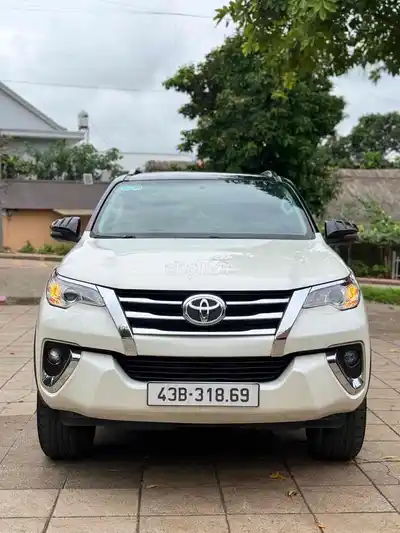 Toyota Fortuner 2018 4x2AT Дизель 70 тыс. км Белый