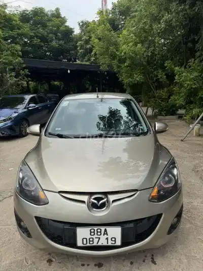 Mazda Mazda 2 S 2015 Автомат Песочно-желтый