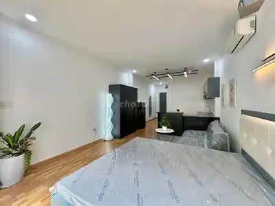 Квартира 1-комн., с мебелью, у Etown и парка Hoang Van Thu, по студенческой цене
