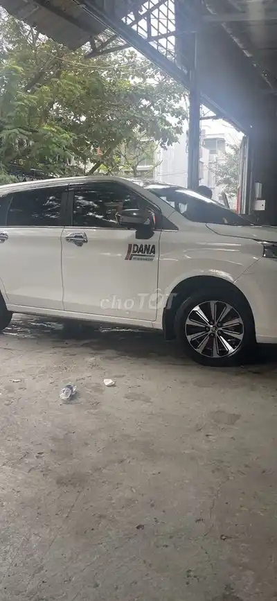 Toyota Avanza Premio 2023 Автомат Белый 7 мест
