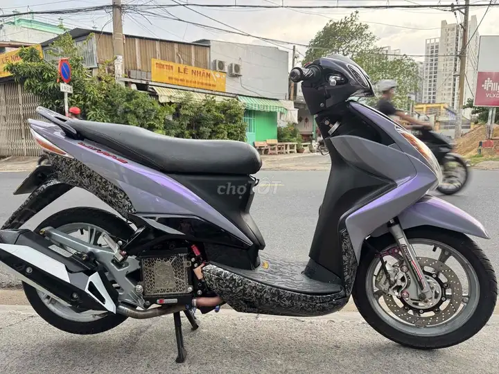 Yamaha Luvias 2012 Фиолетовый