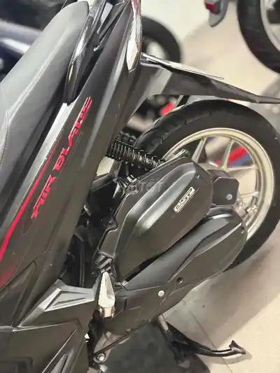 Honda Air Blade 125 с городскими номерами от собственника