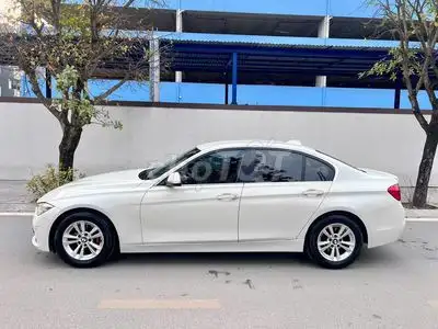 BMW 320i 2016 белый, автомат, 139000 км