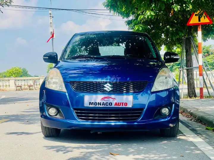 Suzuki Swift 2015 AT в отличном родном состоянии