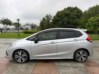 Honda Jazz RS 2018 Таиланд Серебристый 98000 км