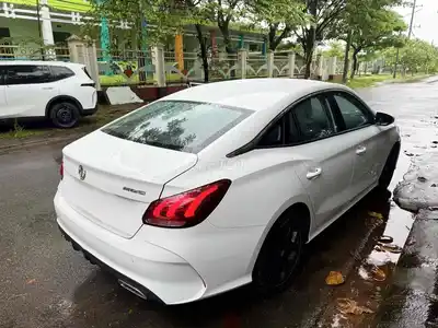 MG MG 5 Standard 1.5AT Белый Автомат Бензин 152 км