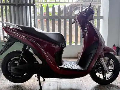 VinFast Feliz S 2023 Красный 13000 км