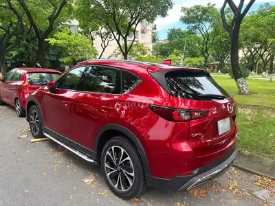 Mazda CX-5 2023 Luxury 85000 км Красный