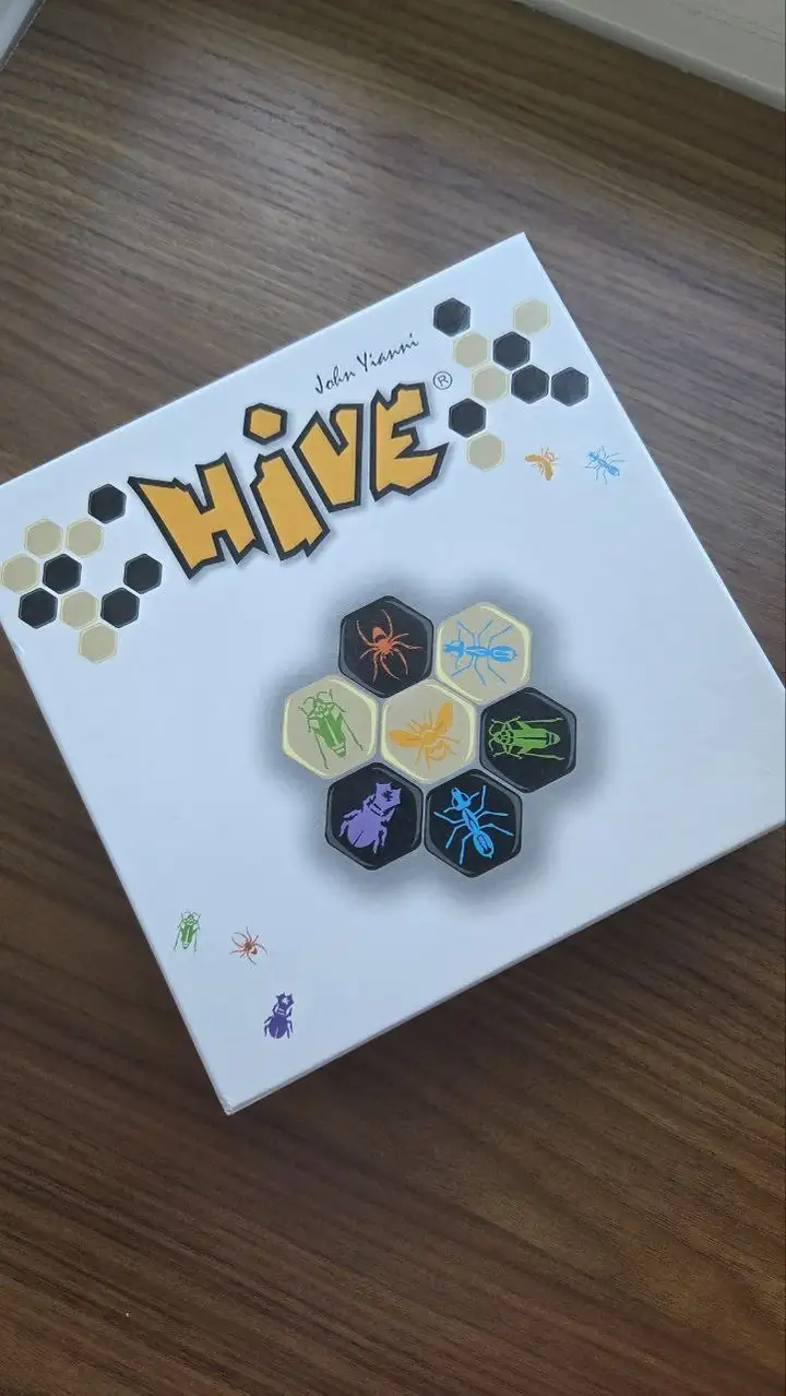 Настольные игры: Catan, Цитадели, 7 чудес Дуэль, Hive, Покерный набор, Мрачная гавань