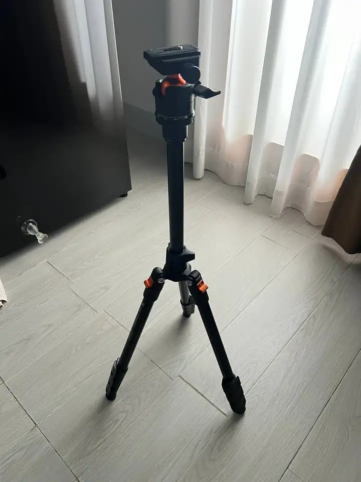 Машинка Moser 1430, штатив, наушники Pioneer, Apple Watch, Birkenstock