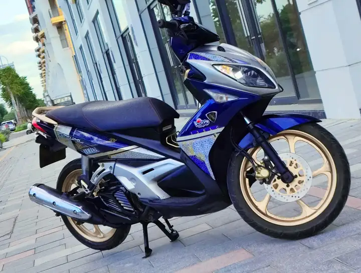 Yamaha Nouvo 4 LX скутер