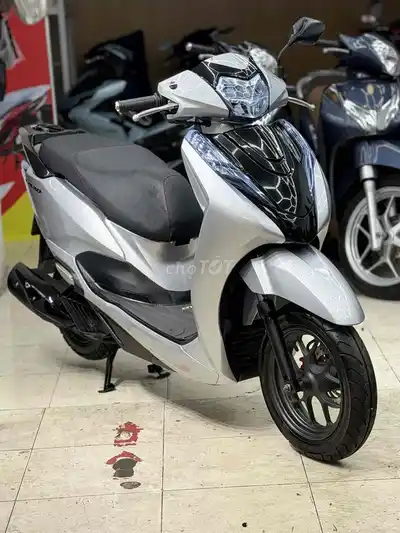 Honda Lead 4VAL 2022 Серебристый Порше Автомат